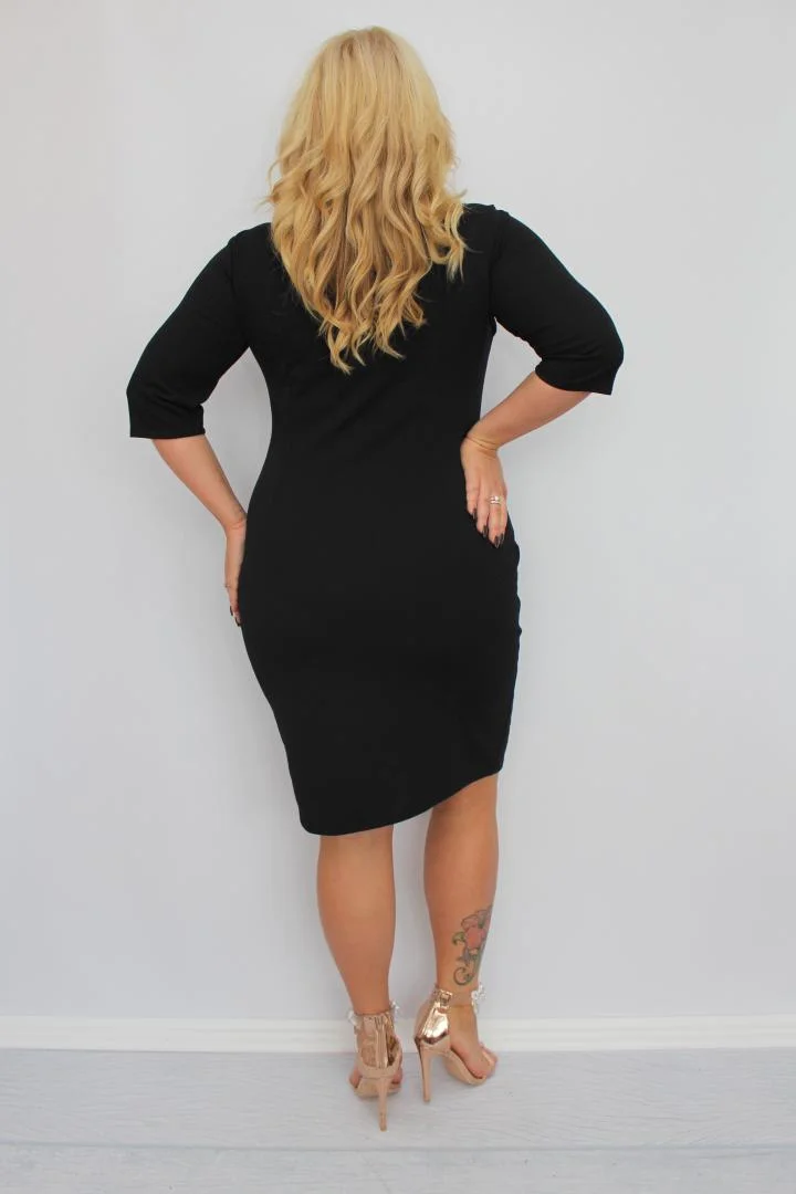 Sukienka Olga ołówkowa z regulowaną głębokością dekoltu metalowym zamkiem czarna