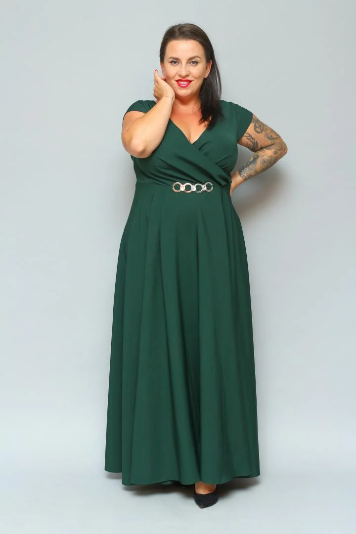 Sukienka wieczorowa Camilia – rozkloszowany krój, kopertowy dekolt, szykowna klamra. Zobacz film, który pokazuje, jak pięknie się układa! BUTELKOWA ZIELEŃ